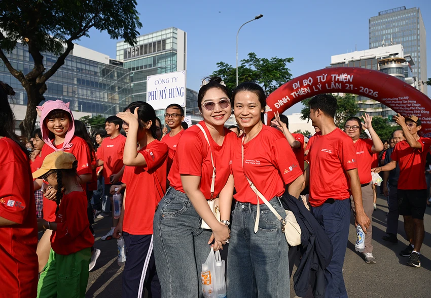 chuong-trinh-di-bo-tu-thien-dinh-thien-ly-21-nam-lan-toa-tinh-than-cong-dong-3.JPG