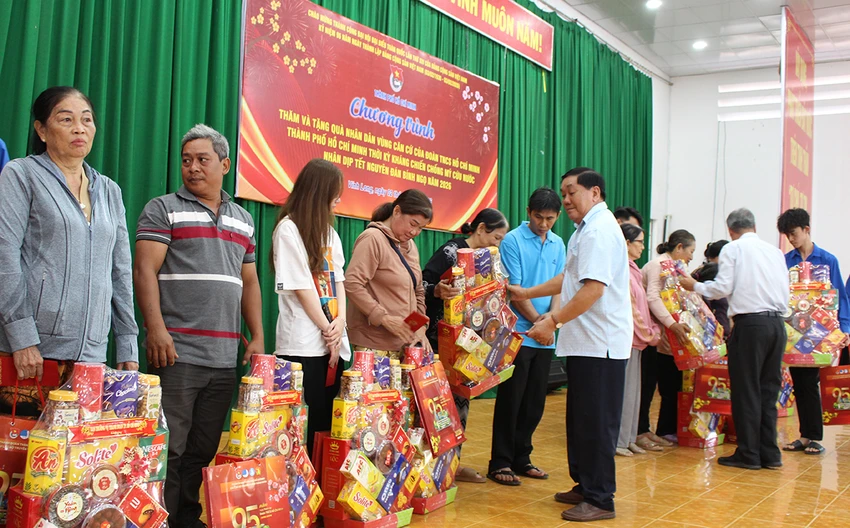 vws-hanh-trinh-lan-toa-nghia-tinh-ngay-tet-ben-bi-vi-mot-tuong-lai-xanh-2.JPG