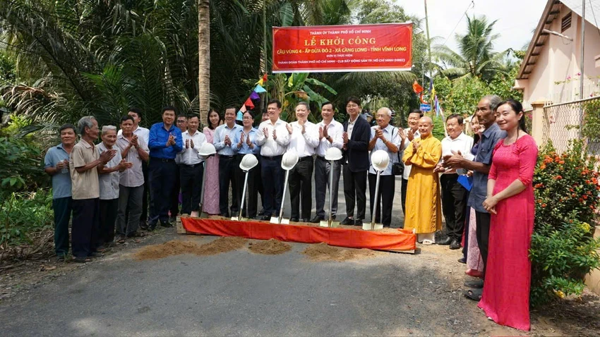 khoi-cong-cau-vung-4-voi-kinh-phi-hon-5-4-ty-dong-tu-nguon-xa-hoi-hoa.jpg