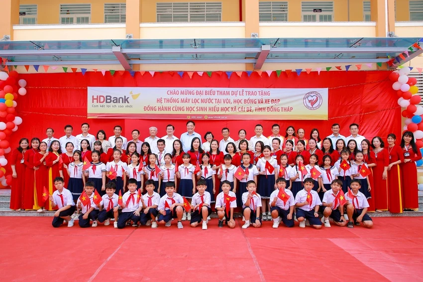 hdbank-noi-dai-hanh-trinh-yeu-thuong-tai-dong-bang-song-cuu-long.JPG