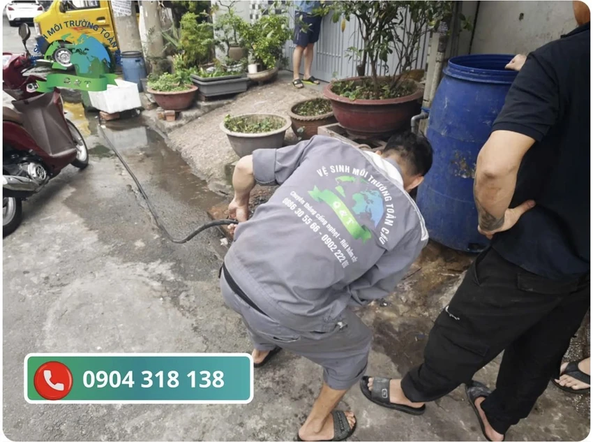 thong-cong-nghet-quan-3-cu-nhung-dong-chay-am-tham-trong-long-tp-hcm-2.jpg
