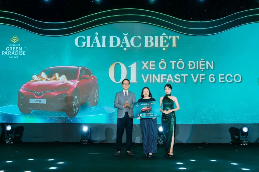 con-vao-nam-lap-nghiep-cha-me-chon-them-phien-ban-vinhomes-cho-tuong-lai-ca-gia-dinh-3.jpg