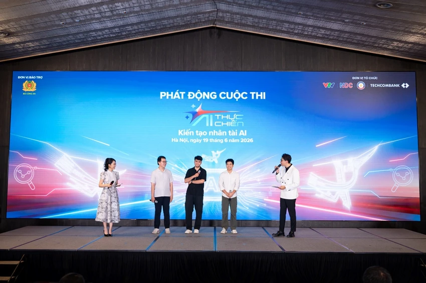 techcombank-dong-hanh-cung-ai-thuc-chien-mua-2-dan-loi-tri-tue-viet-vuon-tam-ky-nguyen-ai-2.jpg