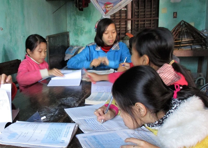 Vợ cựu binh Gạc Ma một mình nuôi 4 con vào Đại học ảnh 2 Vợ cựu binh Gạc Ma một mình nuôi 4 con vào Đại học ảnh 2