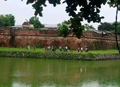 Bị đuổi đánh, thanh niên nhảy xuống hồ tử vong