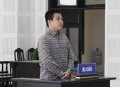Rút dao đâm người sau khi va quẹt xe