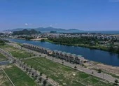 Cận cảnh dãy biệt thự của Đất Xanh Miền Trung bị dừng thi công