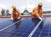 Bộ Công Thương đề xuất giá điện mặt trời áp mái 8,38 cent/kWh