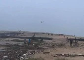 Trực thăng cứu 9 người trên chiếc tàu chìm tại Quảng Trị