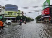 Ảnh: Nhiều tuyến đường ở Quảng Nam ngập sâu, giao thông chia cắt