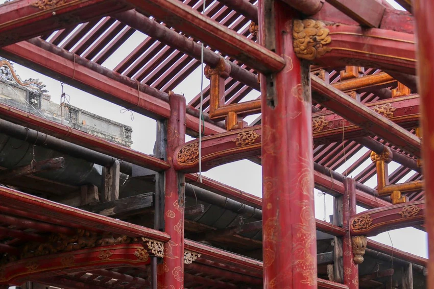Quá trình hạ giải được diễn ra một cách tỉ mỉ.