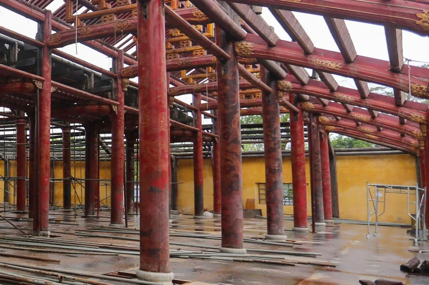 Điện Thái Hòa là nơi đăng quang của 13 vị vua triều Nguyễn, từ Gia Long đến Bảo Đại. Trong chế độ phong kiến, ngôi điện này được coi là trung tâm của đất nước.