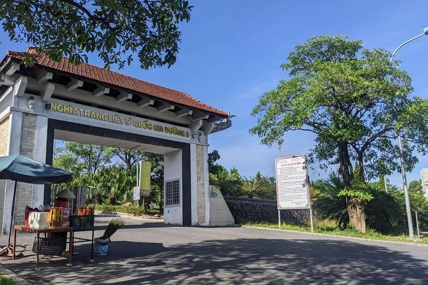 Nghĩa trang liệt sỹ Quốc gia đường 9 - nơi được thi công xây dựng và lắp đặt thiết bị dự án xây dựng hệ thống chiếu sáng và âm thanh. Ảnh: NGUYỄN DO Nghĩa trang liệt sỹ Quốc gia đường 9 - nơi được thi công xây dựng và lắp đặt thiết bị dự án xây dựng hệ thống chiếu sáng và âm thanh. Ảnh: NGUYỄN DO