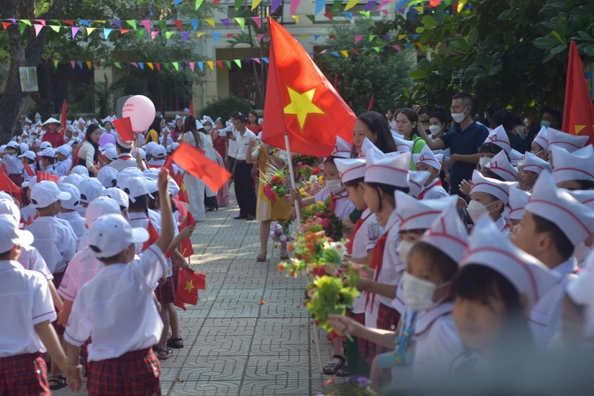 Học sinh trường Tiểu học Hùng Vương (TP.Đông Hà) tại lễ khai giảng. Ảnh: N.DO Học sinh trường Tiểu học Hùng Vương (TP.Đông Hà) tại lễ khai giảng. Ảnh: N.DO