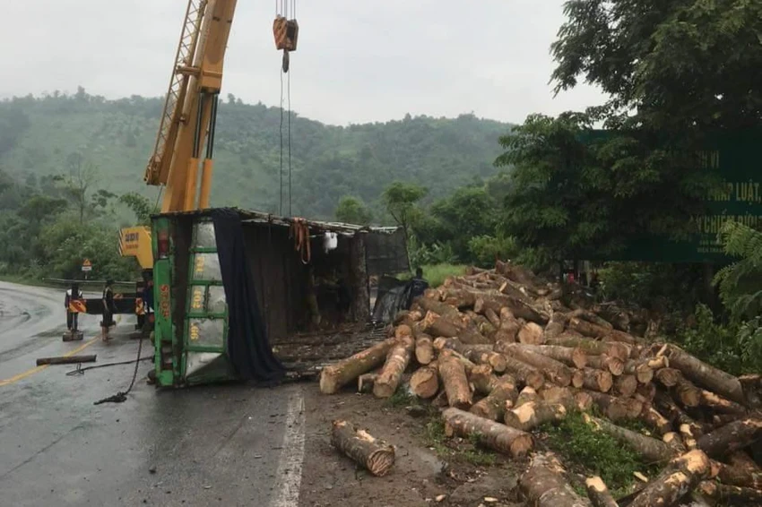 Hiện trường vụ tai nạn. Hiện trường vụ tai nạn.