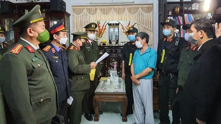 Ông Ngô Thông thời điểm bị khởi tố. Ảnh: CA Ông Ngô Thông thời điểm bị khởi tố. Ảnh: CA