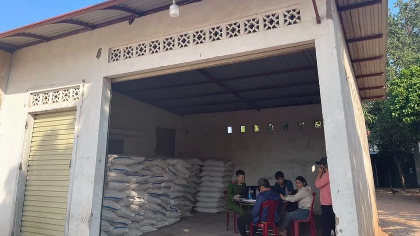 10 tấn đường trắng không có giấy tờ chứng minh nguồn gốc xuất xứ.