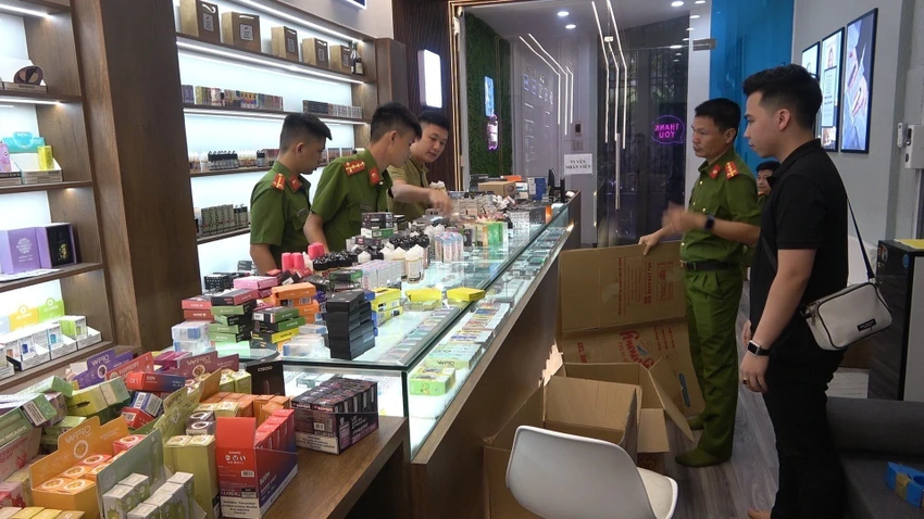 Cơ quan chức năng phát hiện hơn 1.000 hàng hóa không rõ nguồn gốc xuất xứ. Ảnh: CACC Cơ quan chức năng phát hiện hơn 1.000 hàng hóa không rõ nguồn gốc xuất xứ. Ảnh: CACC