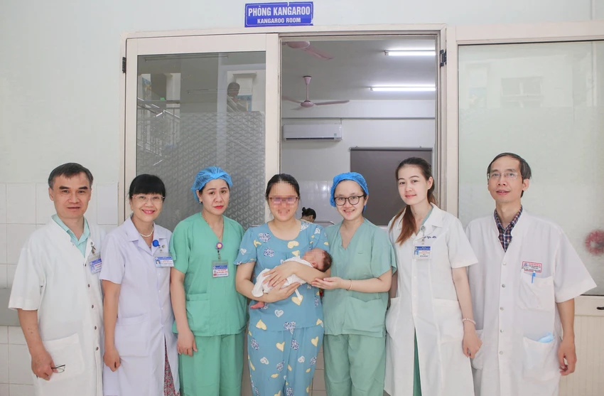 Bệnh nhi đã được xuất viện sau 2 cuộc phẫu thuật. Bệnh nhi đã được xuất viện sau 2 cuộc phẫu thuật.