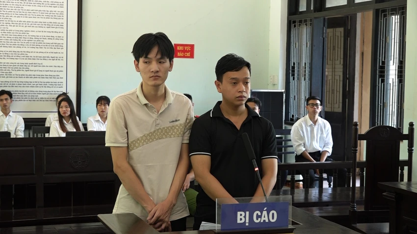 Ngô Văn Nam và Trần Nhật Trường tại tòa. Ngô Văn Nam và Trần Nhật Trường tại tòa.