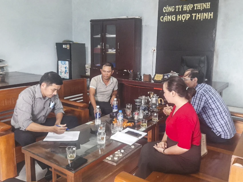 cang-hop-thinh-1.jpg