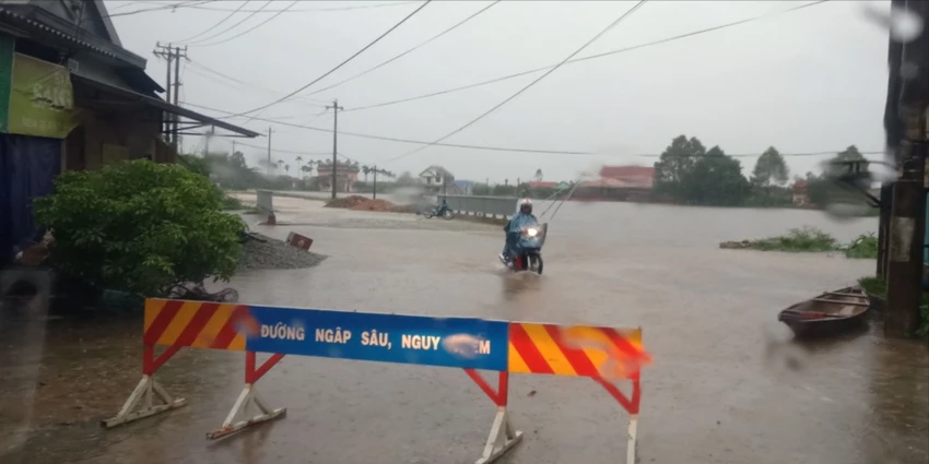 mưa lũ ở huế