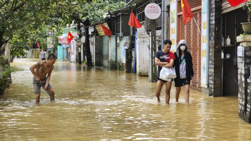dọn-dep-mua-lu-o-hue-8.jpg