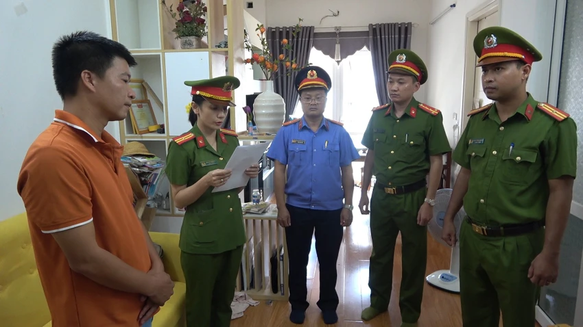 Bắt trưởng ban quản trị khu chung cư vì tham ô tiền bảo trì