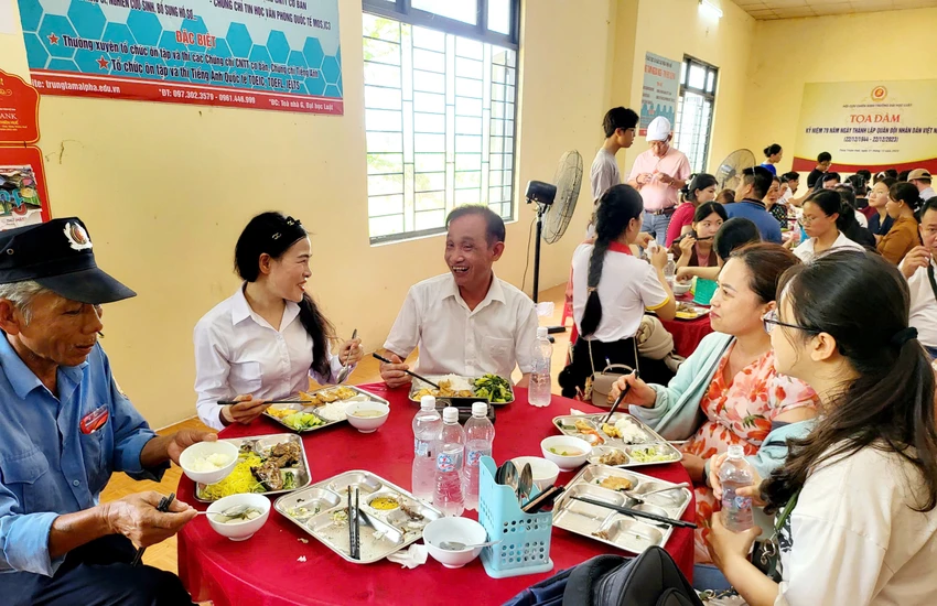 Tân sinh viên