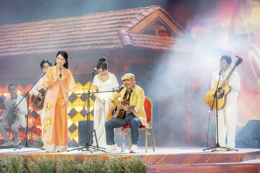 mua-thu-cho-em-da-khep-lai-le-hoi-mua-thu-festival-hue-6.jpg