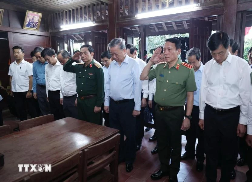 ttxvn-tong-bi-thu-khu-luu-niem-tong-bi-thu-le-duan-4-9456.jpg.webp