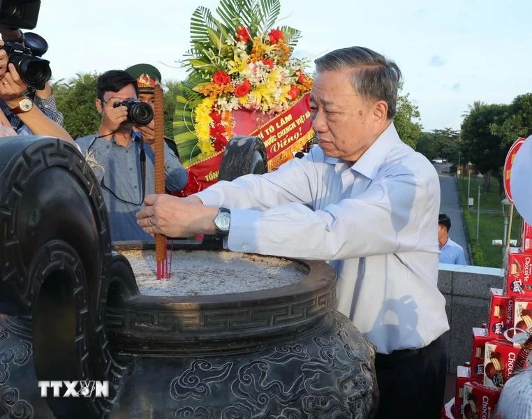 ttxvn-tong-bi-thu-thanh-co-quang-tri-3-5189.jpg.webp