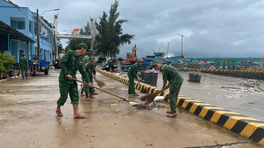 luong-rac-khong-lo-troi-dat-vao-dao-con-co (14).jpg