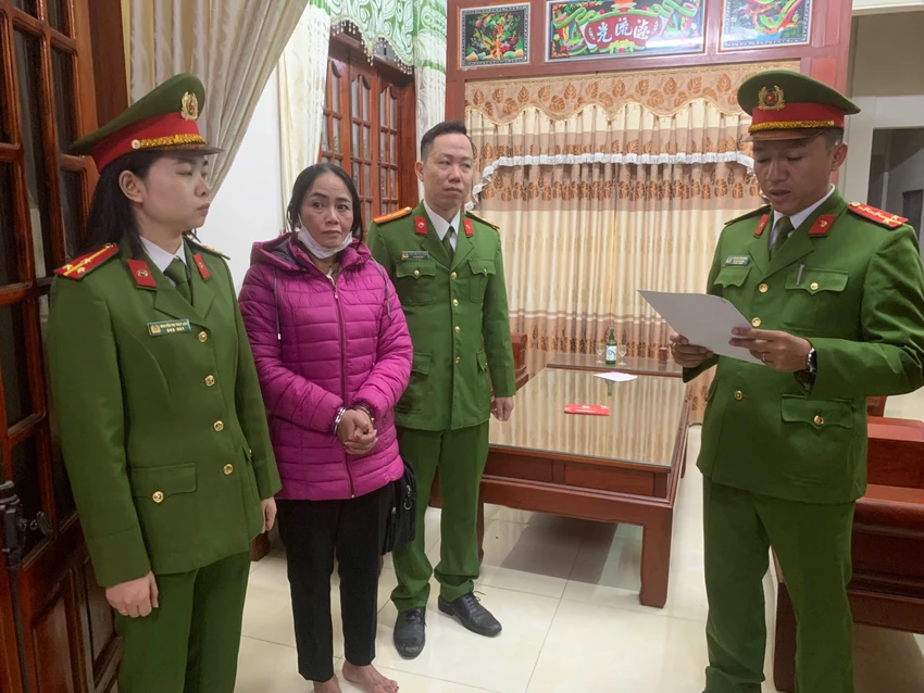 Lừa bán đất