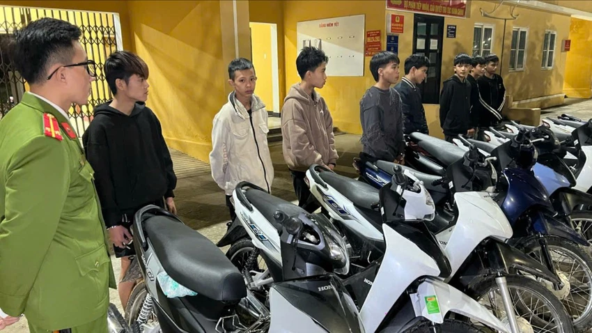 Trộm 10 xe máy