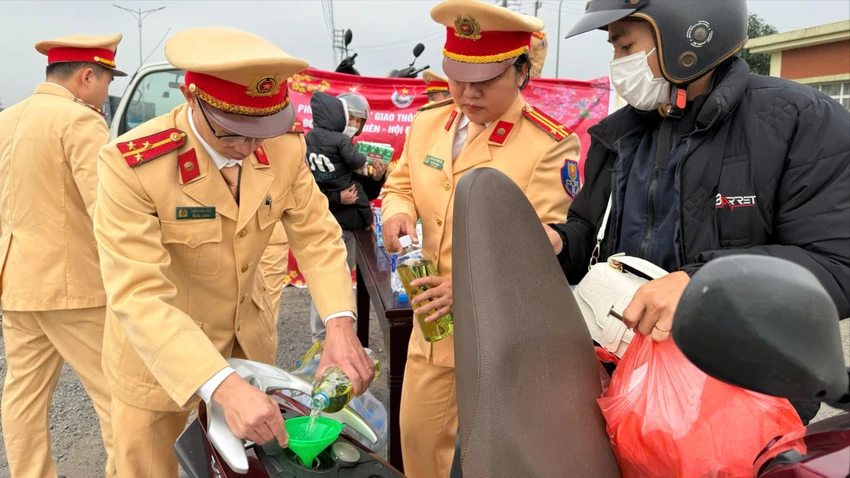 về quê ăn Tết
