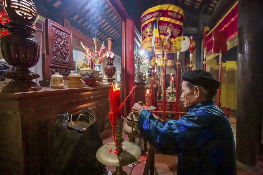 xem-nam-thanh-nu-tu-xu-hue-len-soi-vat-dau-nam (5).jpg