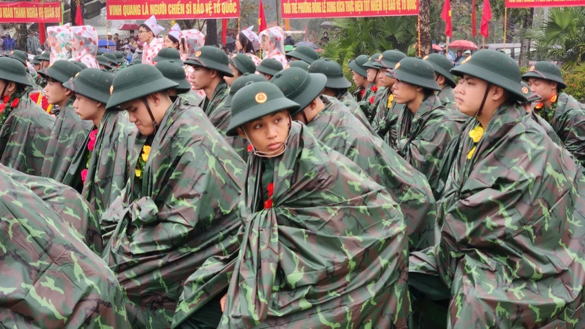 quang-tri-doi-mua-tien-1-000-thanh-nien-len-duong-ngap (10).jpg