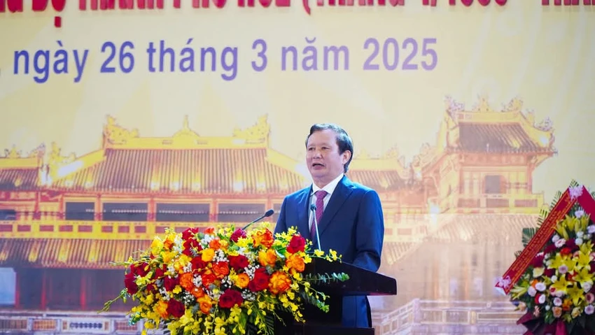 thuong-truc-ban-bi-thu-du-le-ky-niem-50-nam-giai-phong-hue-2.jpg