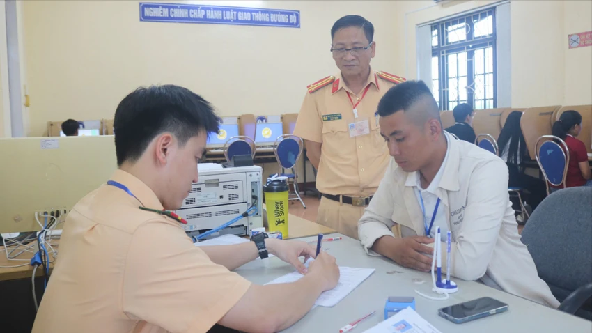 sát hạch lái xe