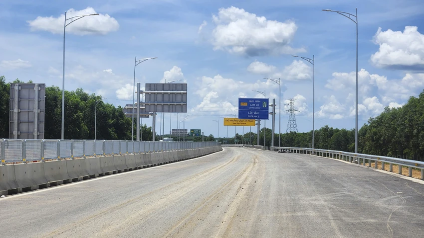 cao-toc-van-ninh-cam-lo-5.jpg