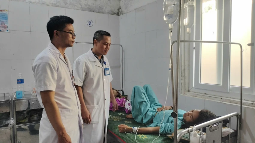Kích hoạt báo động đỏ, phẫu thuật xuyên đêm cứu sản phụ vỡ thai ngoài tử cung