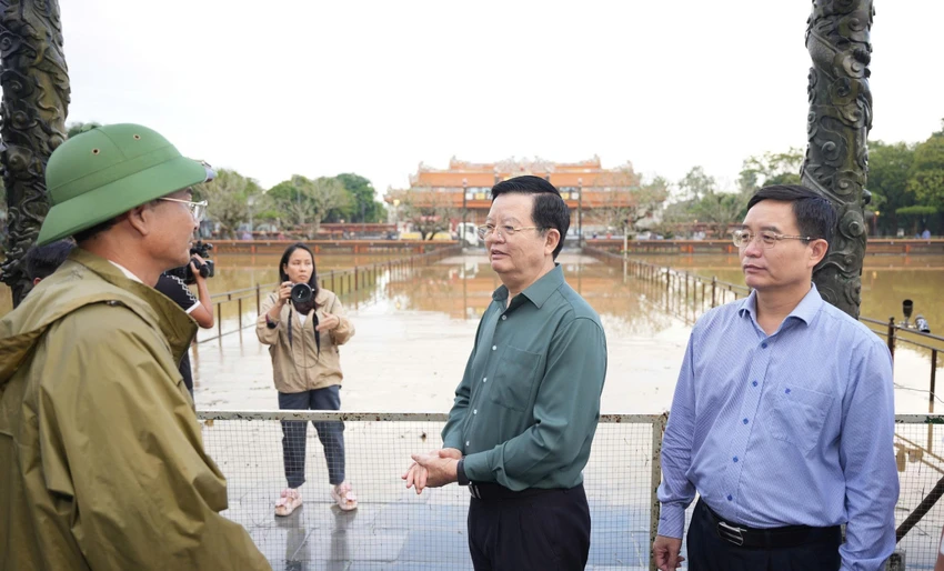 pho-thu-tuong-mai-van-chinh.jpg