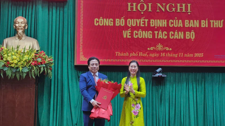 chu-tich-ubnd-tinh-khanh-hoa-lam-pho-bi-thu-thanh-uy-hue.jpg
