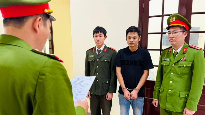 bat-giam-tai-xe-xe-tai-re-vao-cay-xang-khien-2-nguoi-tu-vong-o-hue.jpg