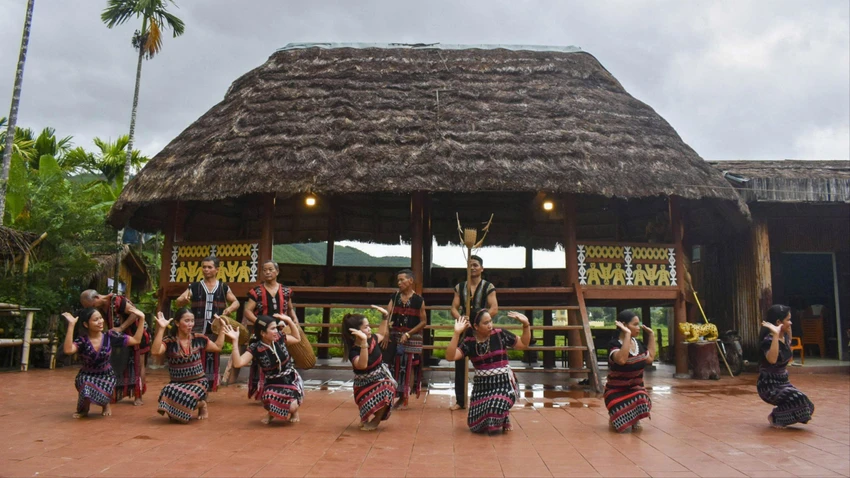 be-tong-hoa-bien-dan-thanh-dien-vien-du-khach-se-mot-di-khong-lai-1.jpg