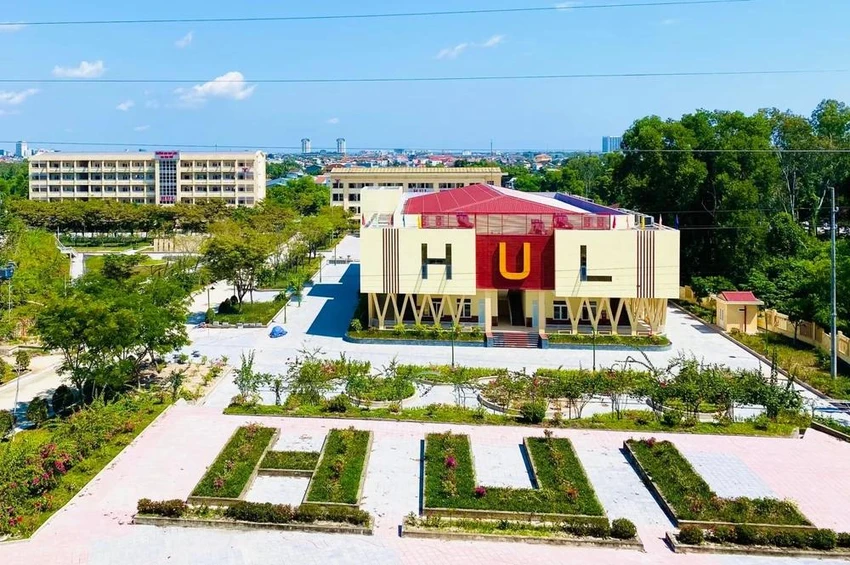 dai-hoc-luat-dai-hoc-hue.jpg