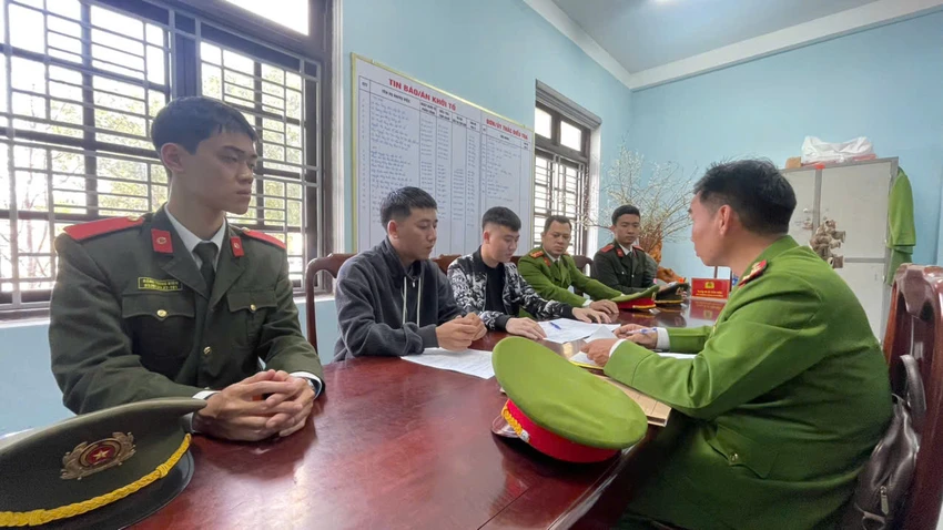 dung-ung-dung-an-danh-buon-ban-khi-cuoi-ca-nhom-bi-cong-an-bat-gon (1).jpg