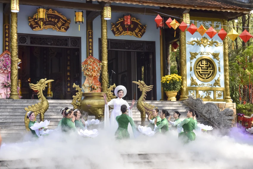 en-nui-ngu-phong-xem-tai-hien-hanh-trinh-ve-lam-dau-xu-champa-cua-cong-chua-huyen-tran (6).jpg