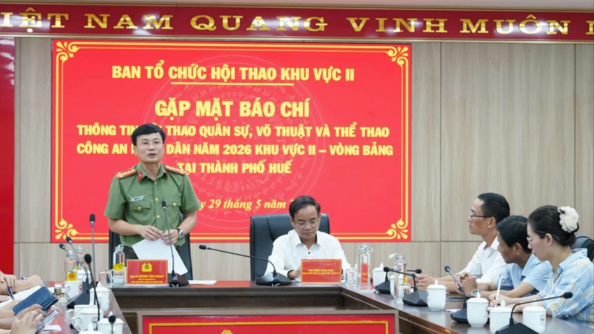 hoi-thao-o-hue.jpg